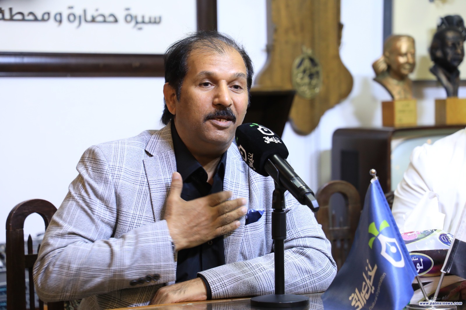 نخيل عراقي تحتفي بالشاعر الإماراتي محمد البريكي