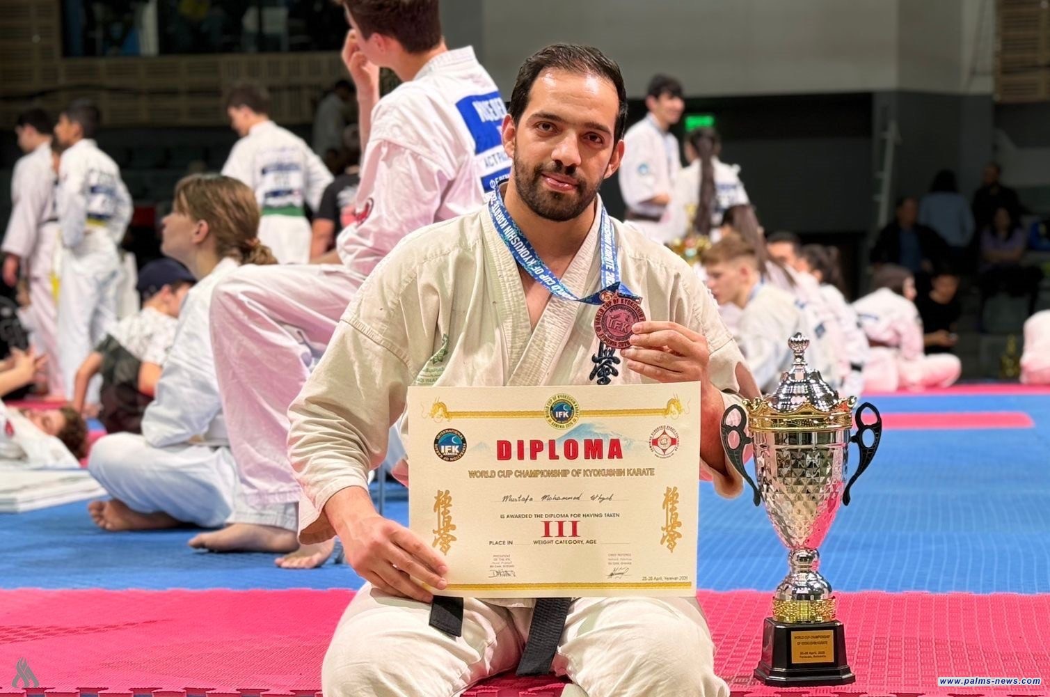 لاعب العراق للكيكوشنكاي مصطفى وهيب يحرز الميدالية البرونزية في بطولة العالم التي أقيمت في أرمينيا.