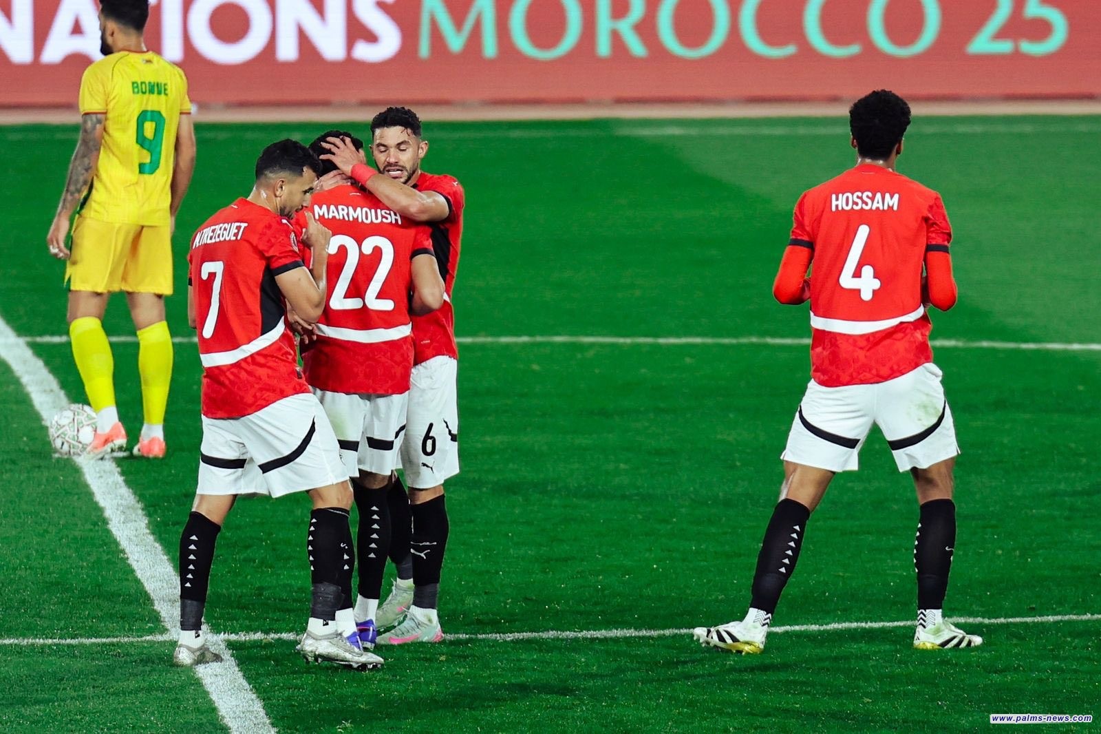منتخب مصر يهزم جنوب إفريقيا بـ10 لاعبين ويتأهل رسمياً لدور الـ16 من الكان.