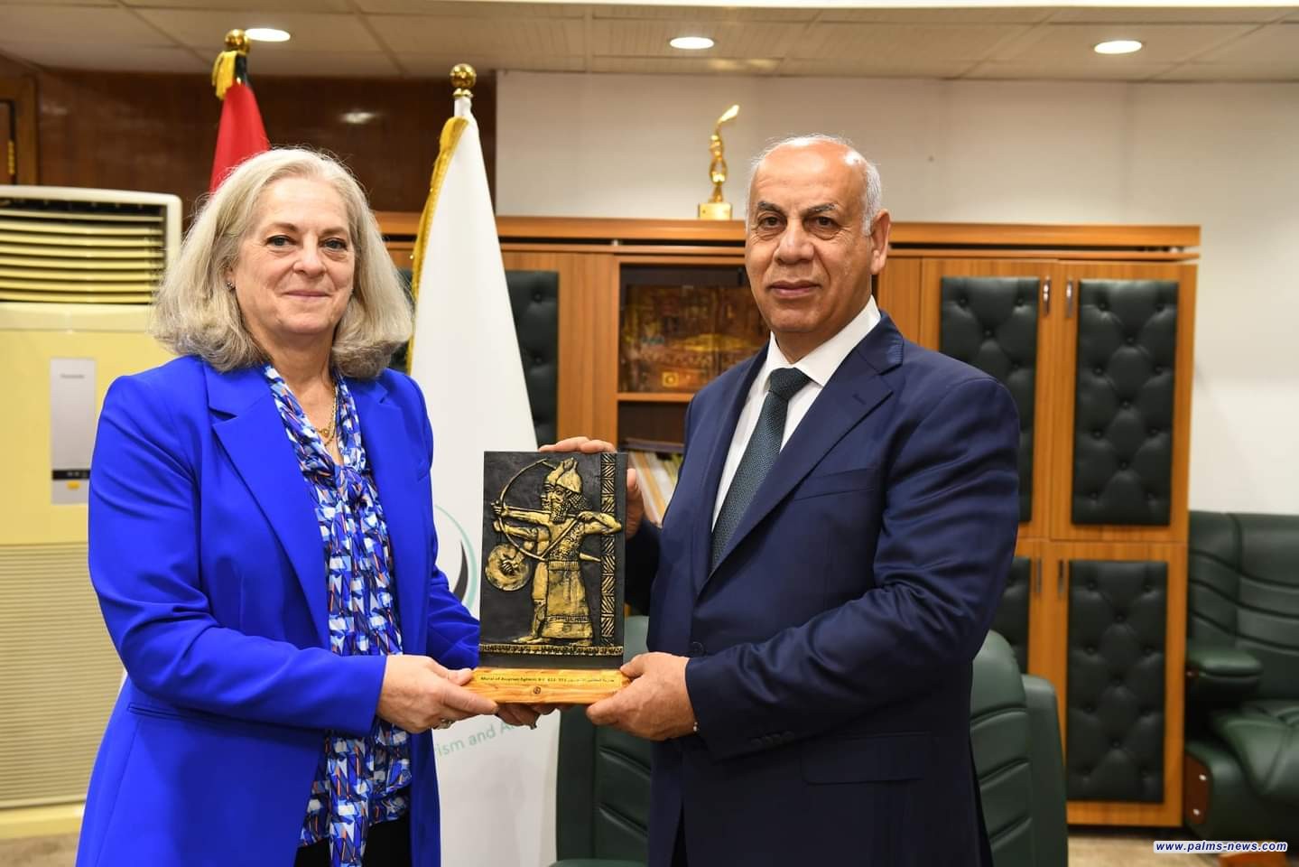 البدراني يطالب ألينا رومانوسكي بإستعادة الأرشيف الوطني العراقي