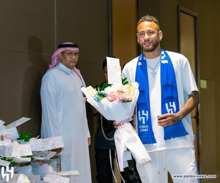 نيمار يصل إلى الرياض للانضمام إلى نادي الهلال السعودي