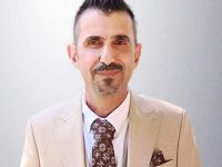 كيف يمكن للإنسان أن يحتمل ويلات الحياة بلا استسلام؟