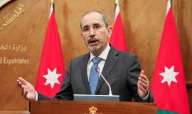 عاجل    وزير الخارجية الأردني "للأسف الأمور لا تبدو أنها ذاهبة باتجاه تهدئة في غزة، وهو ما يدفعنا للمزيد من العمل"