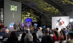 ناسا تحصل على عينة من كويكب يهدّد الأرض