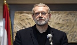 لاريجاني ينتقد صمت الدول الإسلامية: إيران واجهت الحرب وحيدة