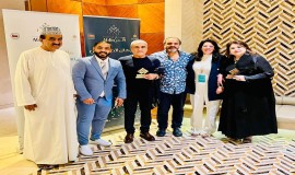 مسرحية "خلاف" العراقية تحصل على ثلاثة جوائز بمهرجان الدن الدولي للمسرح  بسلطنة عمان وهي، جائزة أفضل عمل متكامل وجائزة أفضل ممثل  للفنان هيثم عبد الرزاق وجائزة أفضل ممثلة للفنانة سهى سالم.