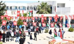مدارس تونس ترفع العلمَين التونسي و الفلسطيني و تبثُّ النشيدين
