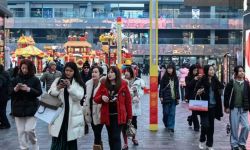 الصين تمنح عطلة لـ”التعساء في العمل”