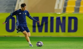 النجم العراقي حيدر عبد الكريم يواصل حضوره المميز بتدريبات النصر السعودي تمهيداً لظهوره الأول.