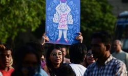 في باكستان .. فيسبوك تعيد تفعيل صفحة "أخوات الروح"