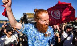 عداء بريطاني يصبح أول شخص يقطع قارة أفريقيا بأكملها