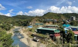 مجموعة مسلحة في ميانمار تسيطر على منفذ حدودي مع الصين