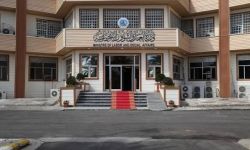 العمل توضح سبب استقطاع 10 آلاف دينار من راتب المعين المتفرغ