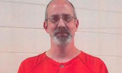 معلم أميركي يهدد "بقطع رأس" تلميذة مسلمة اعترضت على علم إسرائيل