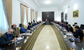 قرارات حكومية بينها "توحيد سلم الرواتب" والبطاقة التموينية