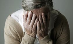 رغم النشاط البدني.. عادة يومية قد تسرع الإصابة بالخرف