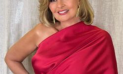 يسرا تعد جمهورها: أقدم كوميديا «حتكسر الدنيا»