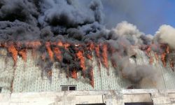 اخماد حريق كبير بمعمل للمستلزمات البلاستيكية جنوبي بغداد