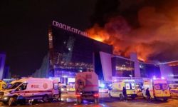 تحقيقات هجوم موسكو تشير إلى جهات اتصال تربط المجرمين بأوكرانيا