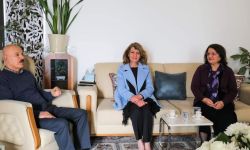 السيدة الأولى تزور عدداً من الفنانين بمدينة السليمانية
