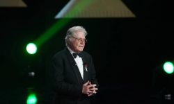 الفنان حسين فهمي يغضبُ على الفنانين الغائبين عن مهرجان القاهرة الدولي