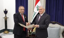 الرئيس العراقي يسلم السيد بدر الفحل مرسوم تعيينه محافظاً لصلاح الدين