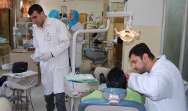نقابة أطباء الأسنان تدعو لرفع معدلات القبول في الكليات الحكومية والأهلية